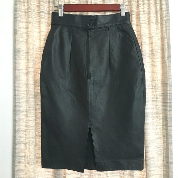 Danier Black Pencil Skirt - Picture 3 of 16